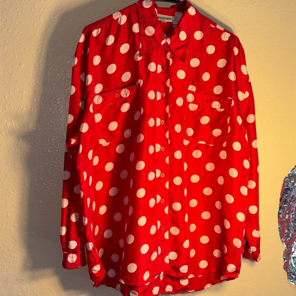 VINTAGE 100% Silk Newport News long sleeve button down red with white p
